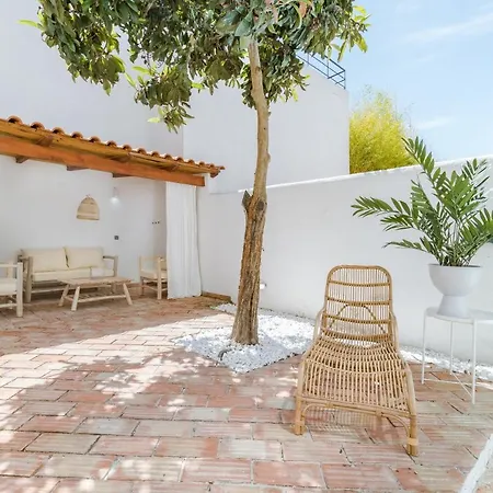 Casa Boma - Sophisticated With Large Private Terrace - Campolide I Apartamento