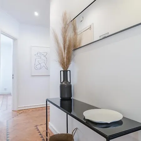 Casa Boma - Sophisticated With Large Private Terrace - Campolide I Apartamento